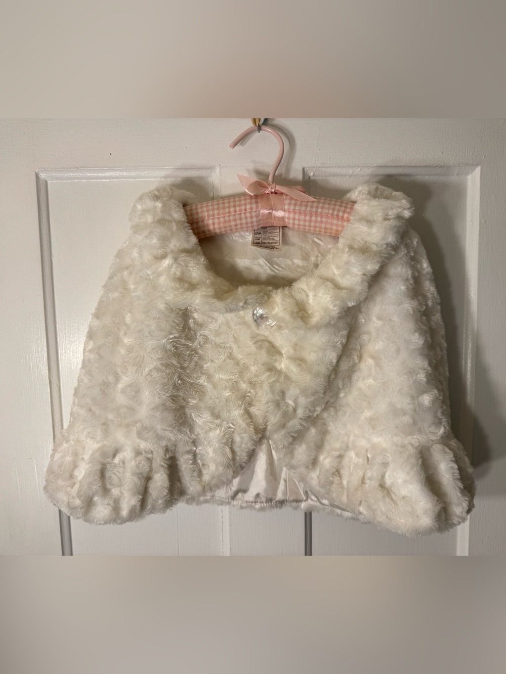 Disney white Girls Faux Fur Capelet, size Small